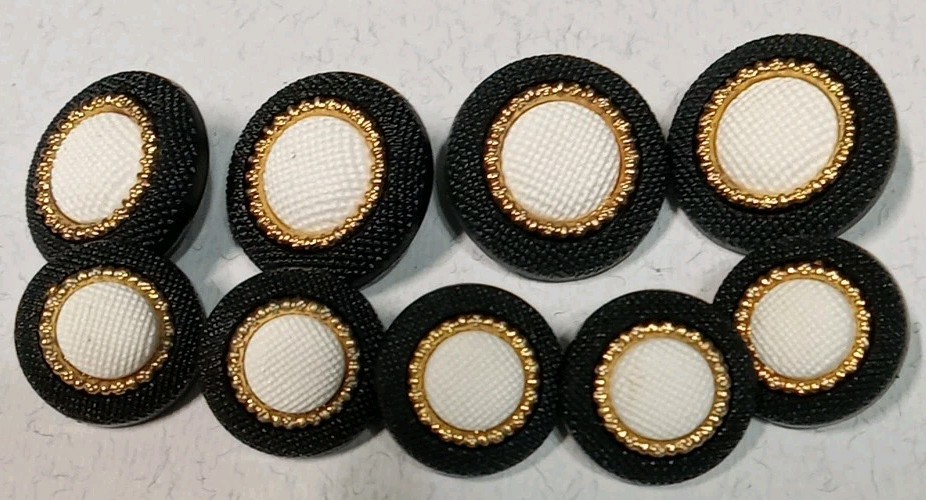 9 2 Piece Black,White,Gold Plastic Buttons