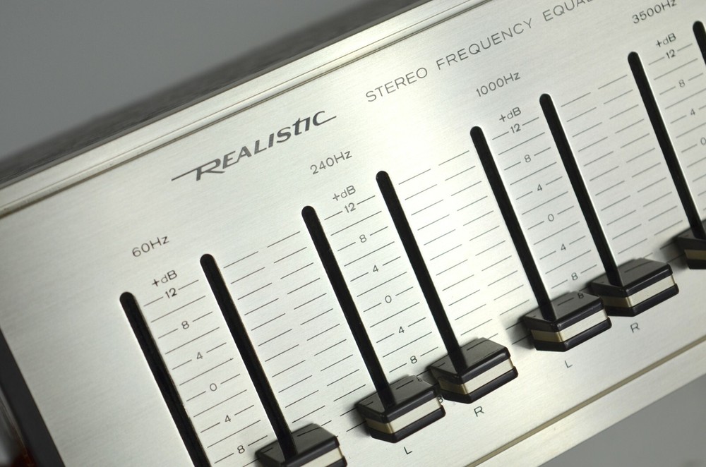 REALISTIC Stereo Frequency Equalizer Model # 31-1987 * Made in Korea