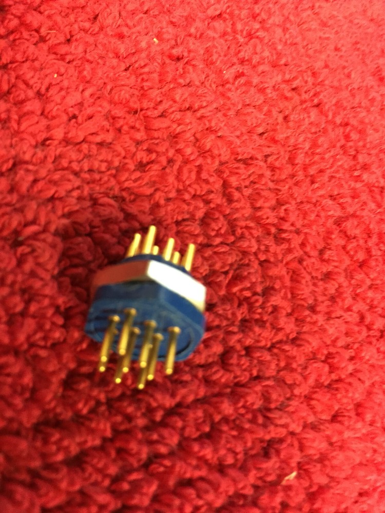 126-014 9 pin AMPHENOL NEW