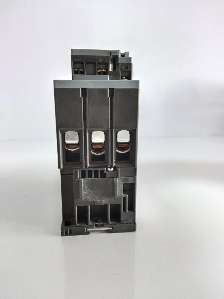 SIEMENS POWER CONTACTOR 3RT2038-1AL2O