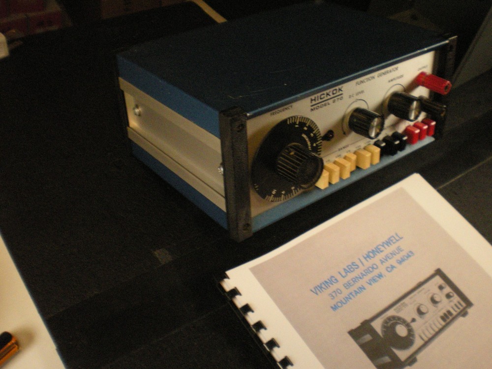 HICKOK 270 Function Generator, Tested with Oscilloscope, Vintage, (DESCRIPTION)