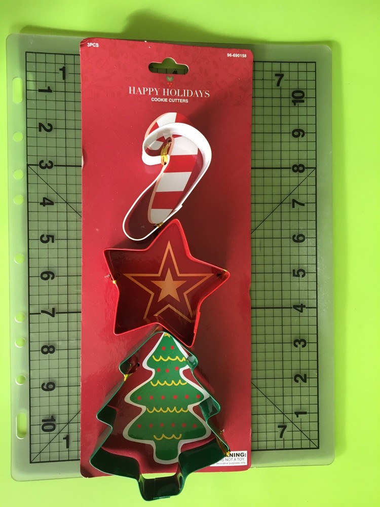 3 Christmas Cookie Cutters - Tree, Star, & Candy Cane Shaped Kitchen Baking Tool