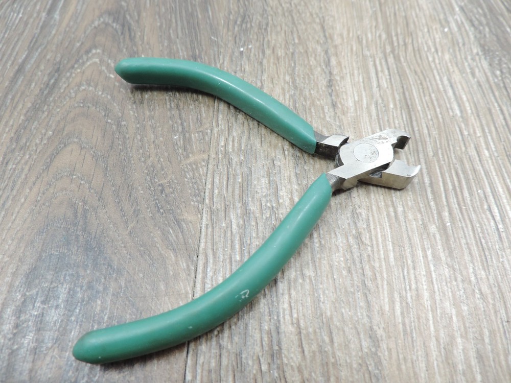 Nock Pliers Archery Tool 4"