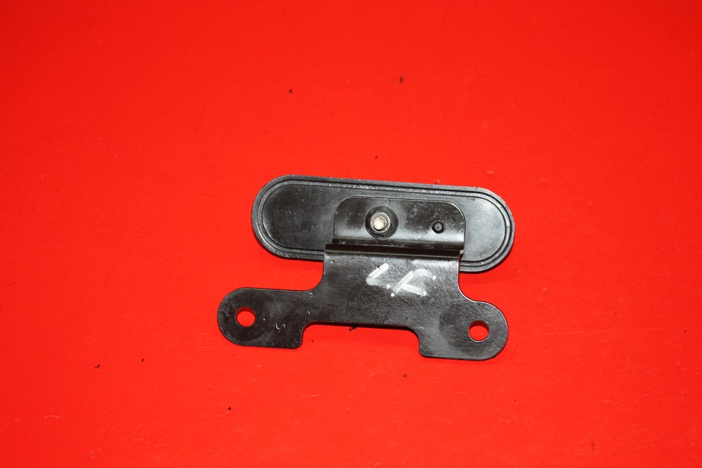 17 HYOSUNG GD250R FRONT LEFT REFLECTOR