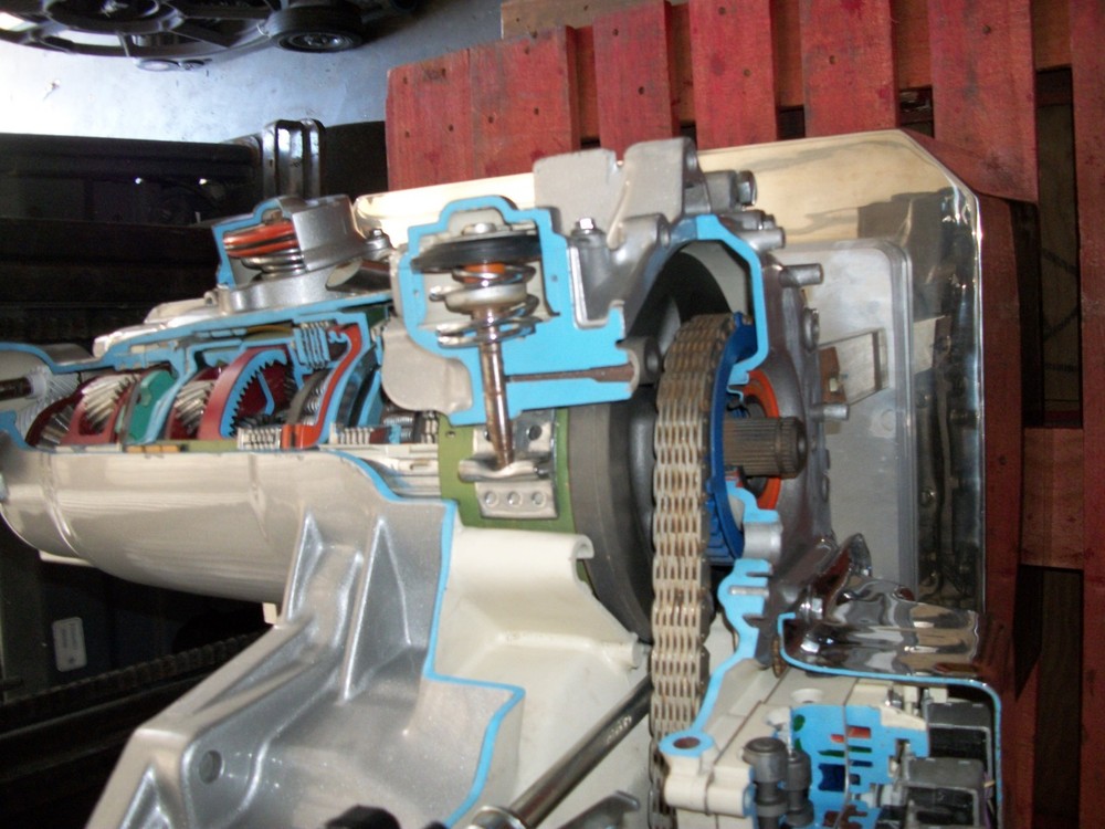 NICE FORD AX4S AUTOMATIC TRANSAXLE CUTAWAY DISPLAY INSTRUCTIONAL TRAINING MODEL