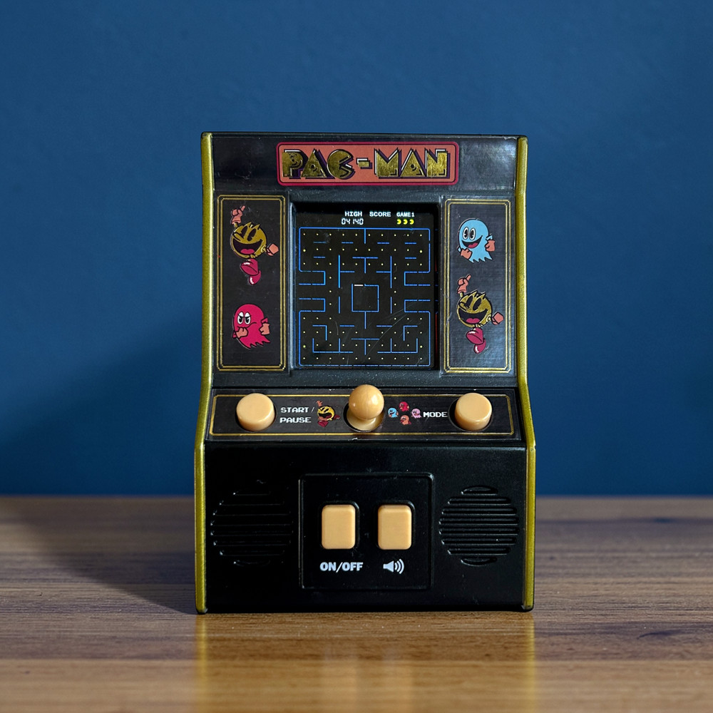 Arcade Classics, Pac-Man Color LCD Retro Mini Arcade Game Basic Tested