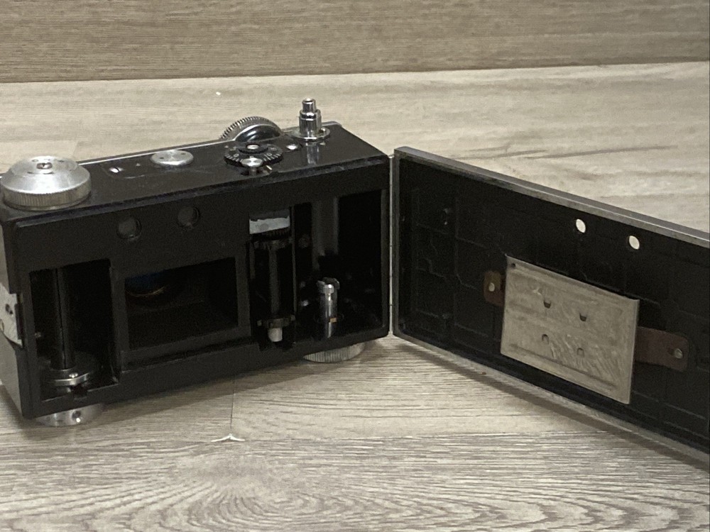 📸 Vintage Argus C2 “Pre-Brick” 35mm Rangefinder – Early Model