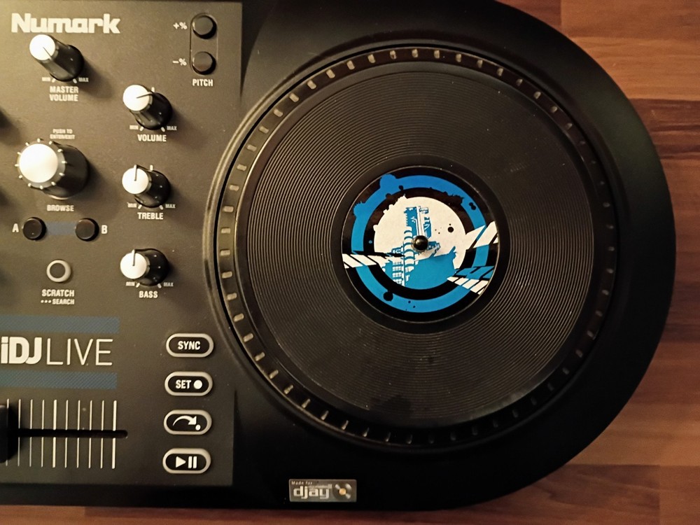 IDJ Live Numark Turntable Mixer, DJ, Controller, For iPhone, iPad or iPod Touch