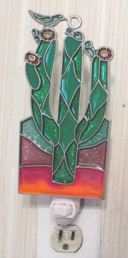 DESERT CACTUS NIGHTLIGHT (SOUTHWESTERN SUNCATCHER LIGHT)