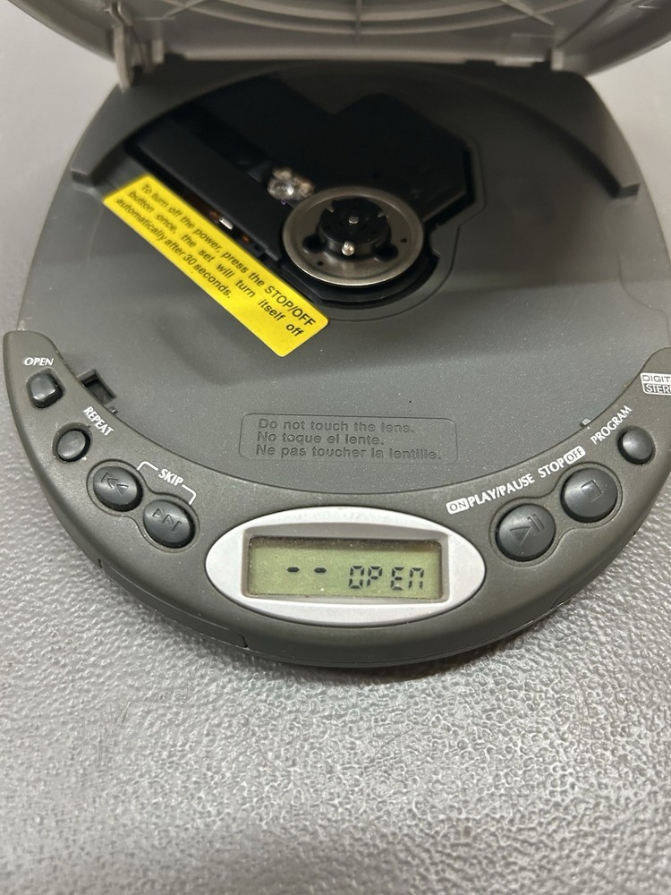 Lenoxx Sound Digital CD Player Model CD-50 Compact Disc Player EUC