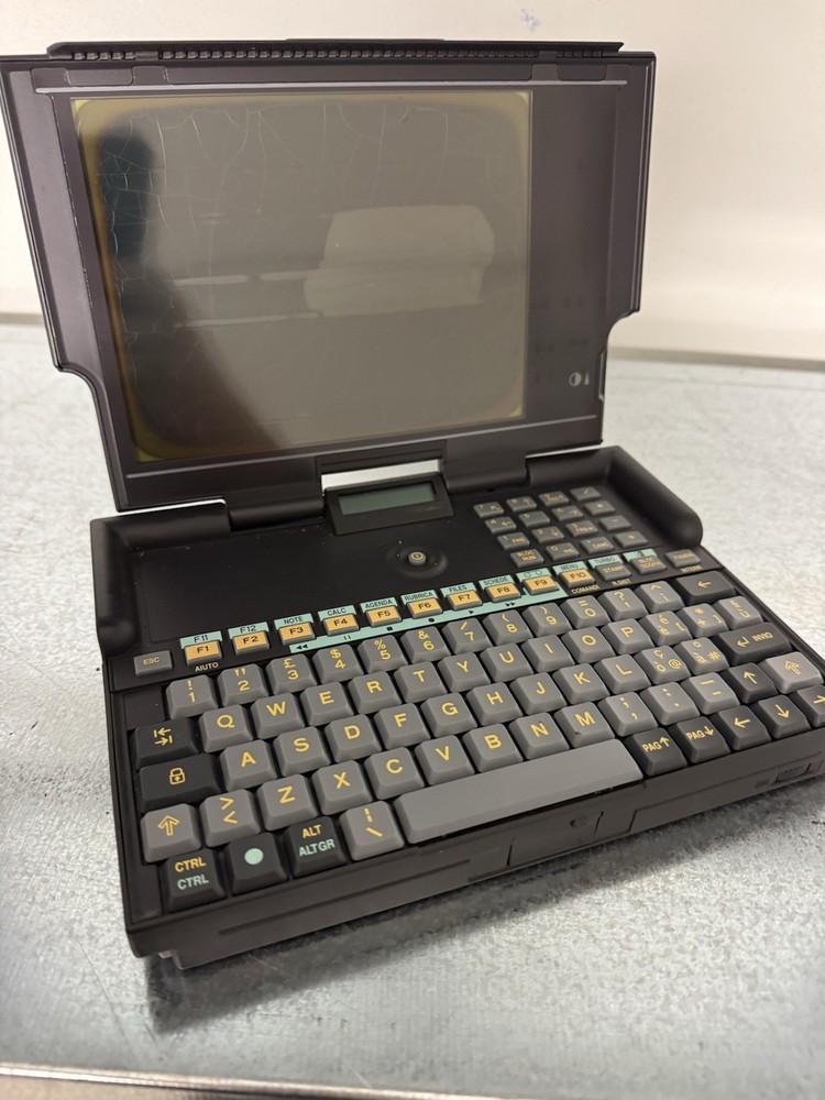 Olivetti Notebook 1992 Notebook Model PT XT 20 Vintage Computer