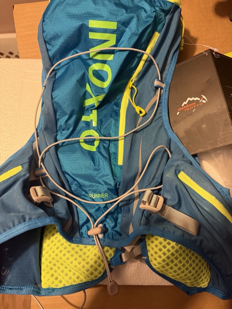Hydration Pack Backpack，IX INOXTO Running Hydration Vest