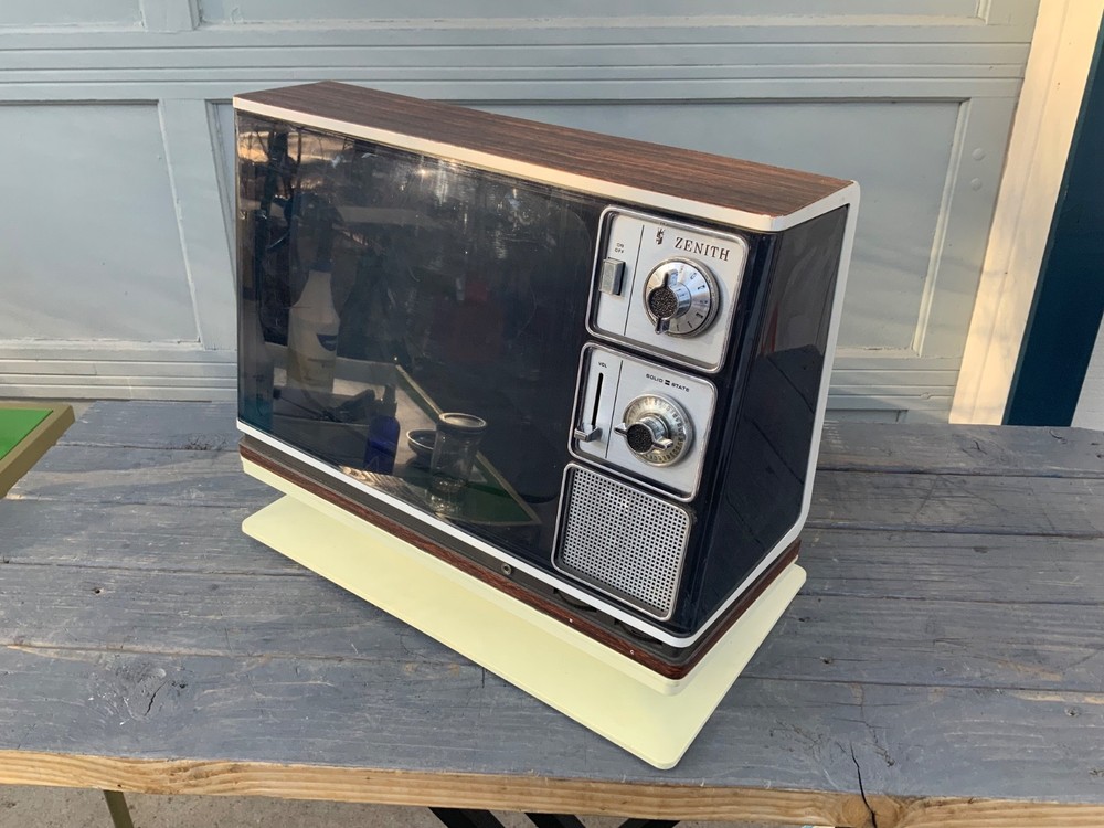 1976 Vintage Zenith Solid State TV Fully Working Retro