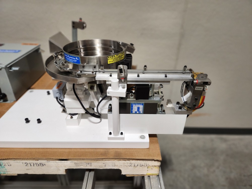 Service Engineering Vibratory Feeder Bowl/ Control Panel/ Feeder 230V/ 10CCW