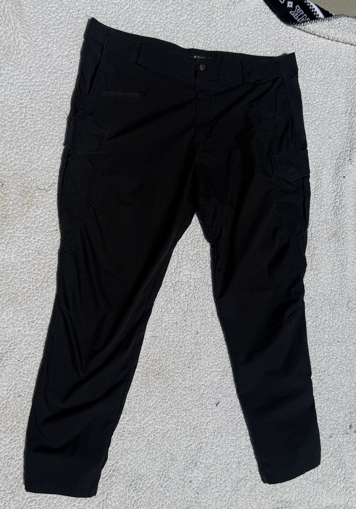5.11 Tactical Men’s Black Solid Pants 42x32 Regular Cotton Tactical