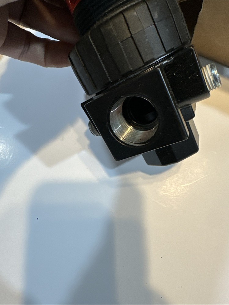 NEW Parker 07R413AC ¾” Regulator