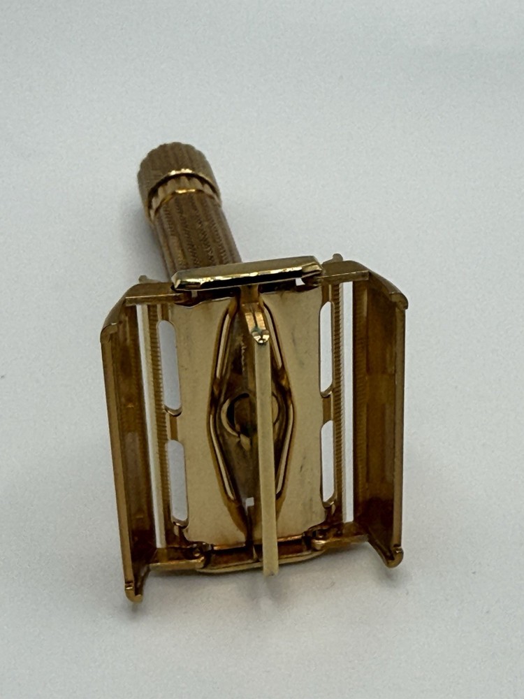 Vintage Gillette Aristocrat razor In Case