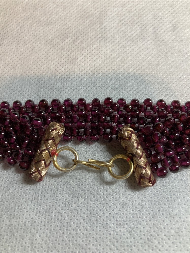 garnet 7” gold tone bracelet b90