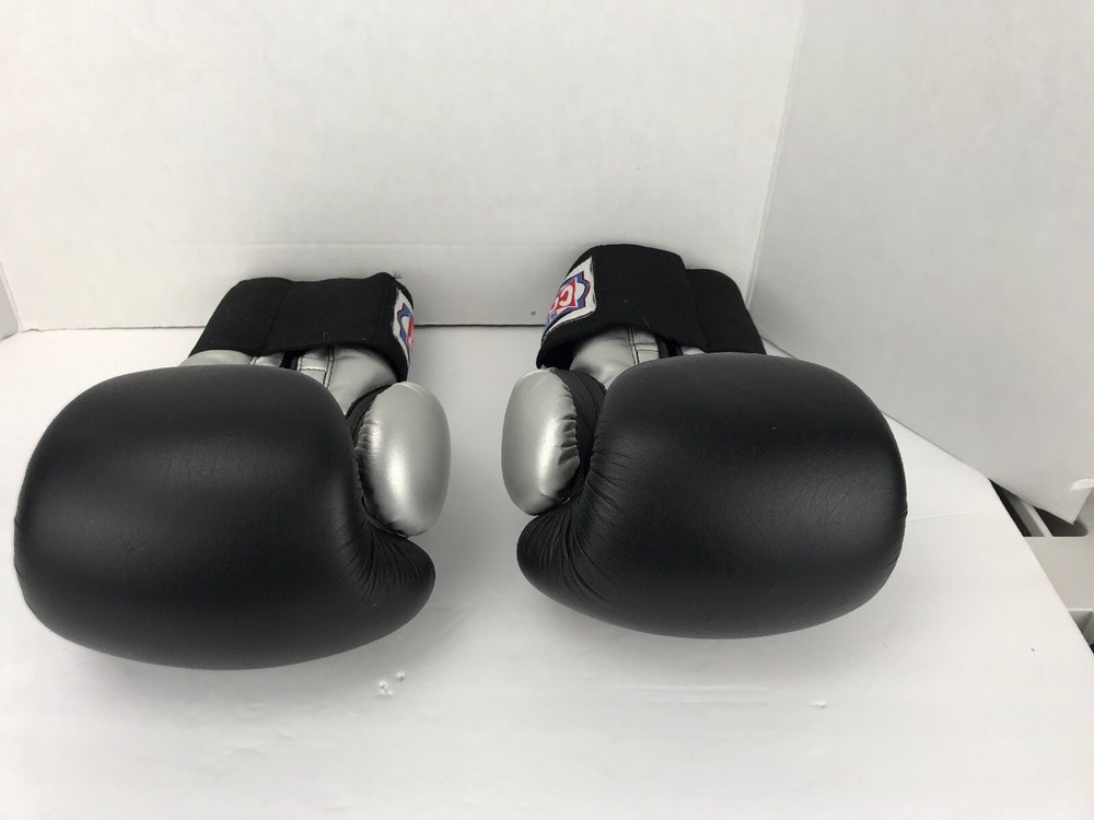 MMA KICKBOXING COMBAT SPORT 16 OZ.