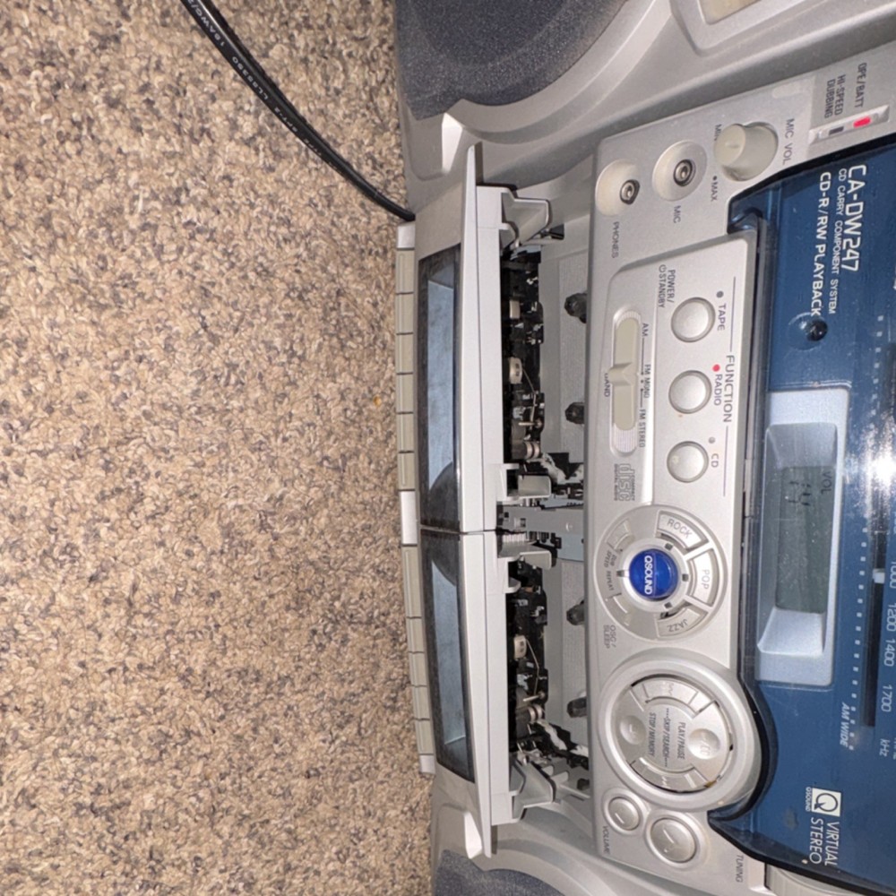 Aiwa CA-DW247 Compact Shelf Stereo CD Cassette AM/FM System Silver Blue