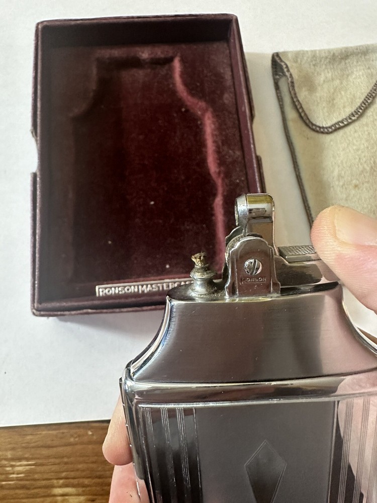 Vintage ®Ronson Mastercase Cigarette Case & Lighter Original Box With Felt case