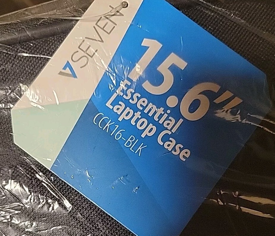 V7 CCK16-BLK-3N 16.1" Essential Frontloader Notebook Carrying Case