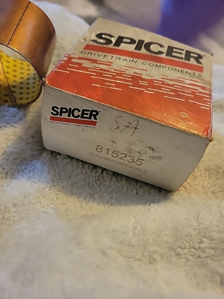Spicer suspension knuckle bushing #815235