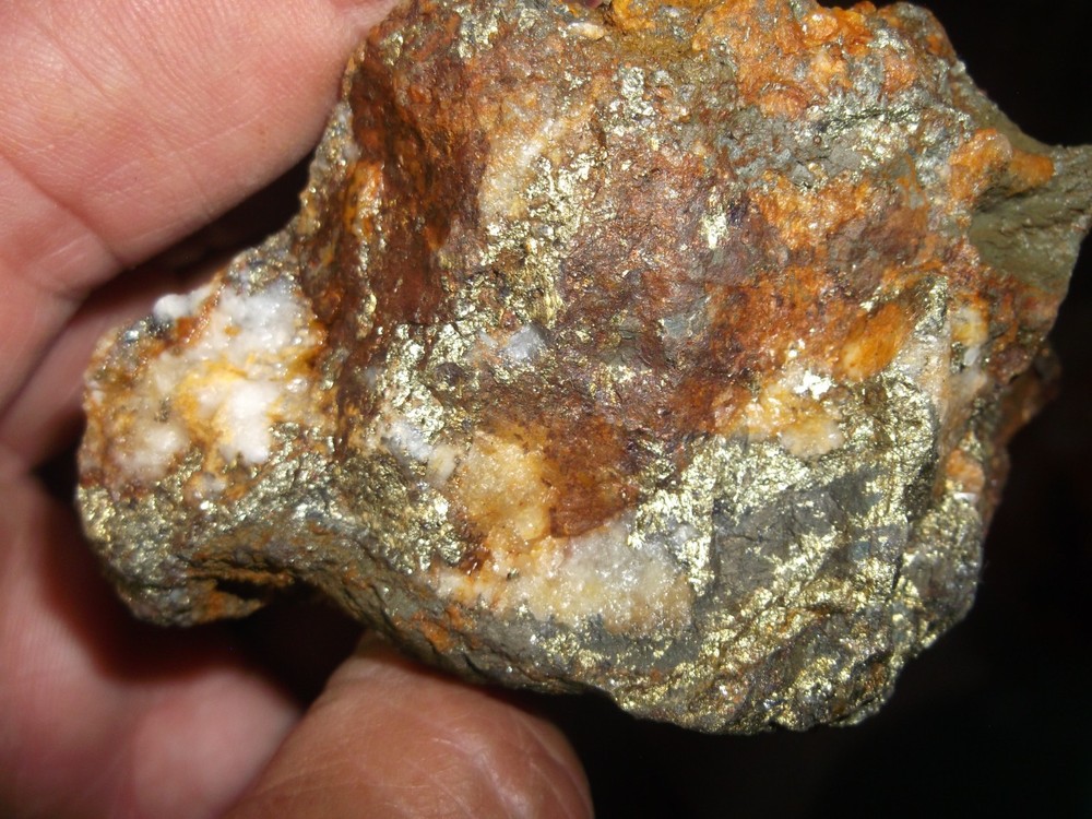 Gold, silver, copper, 264 grams samples ,ore high grade .
