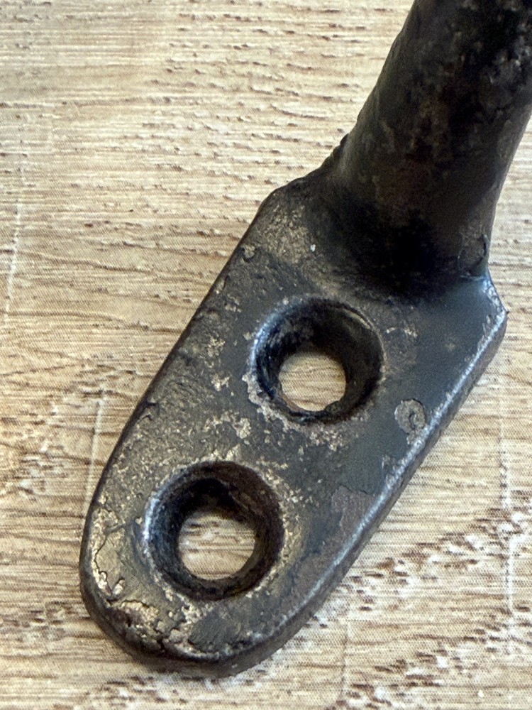 X4 VINTAGE IRON PULL HANDLES RUSTIC D HANDLES