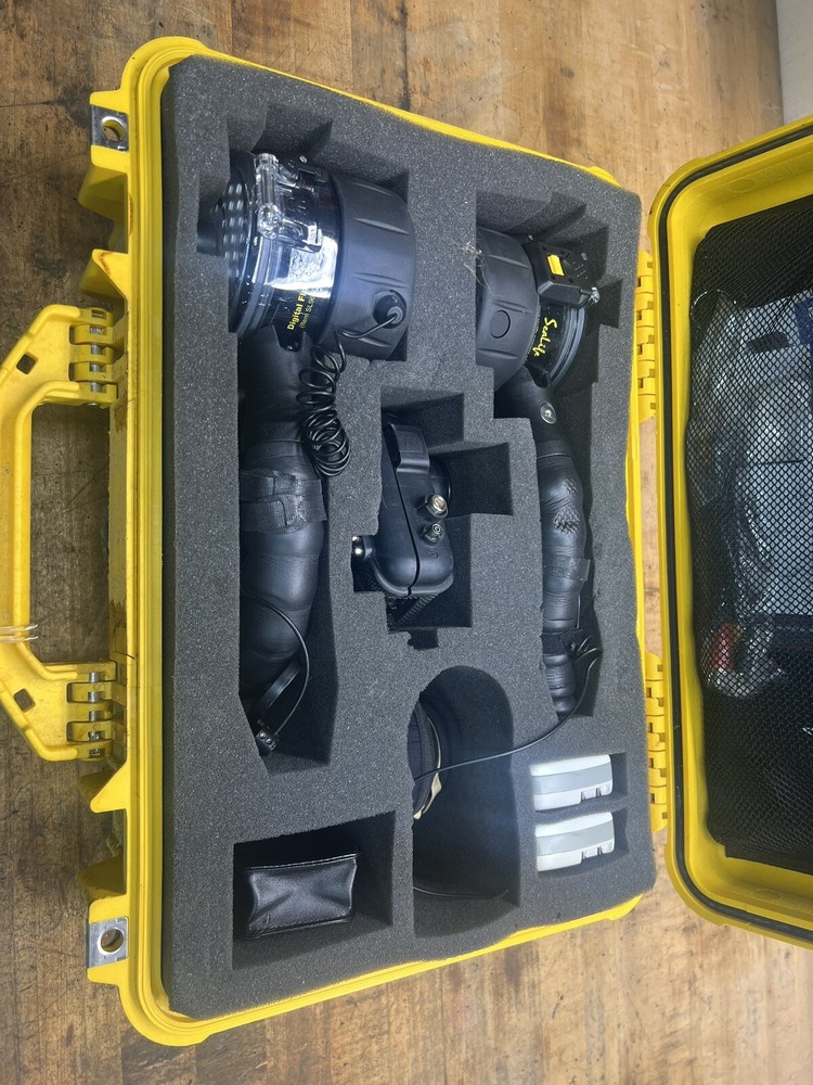 Sealife DC500camera With Strobes