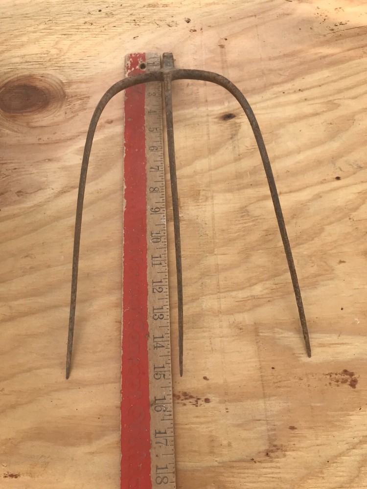 Fork Rake Head 3 Thines Rusty Rustic no handle Original Vintage Primitive Metal