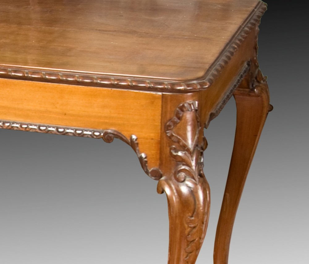 Writing table. Mahogany. 19th century.