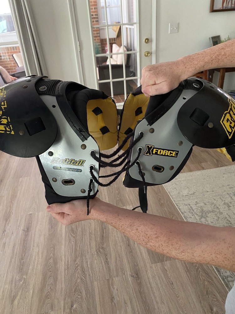 Riddle X-force Shoulder Pads Size Medium Youth