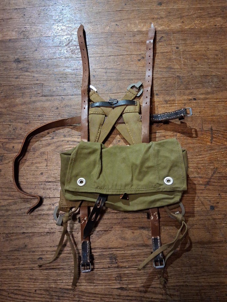 WW2 German Army 'A' Frame W/ Bag atf Repro.