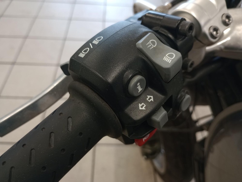 2015 TRIUMPH THRUXTON THRUXTON 1200 R LEFT SWITCH GEAR