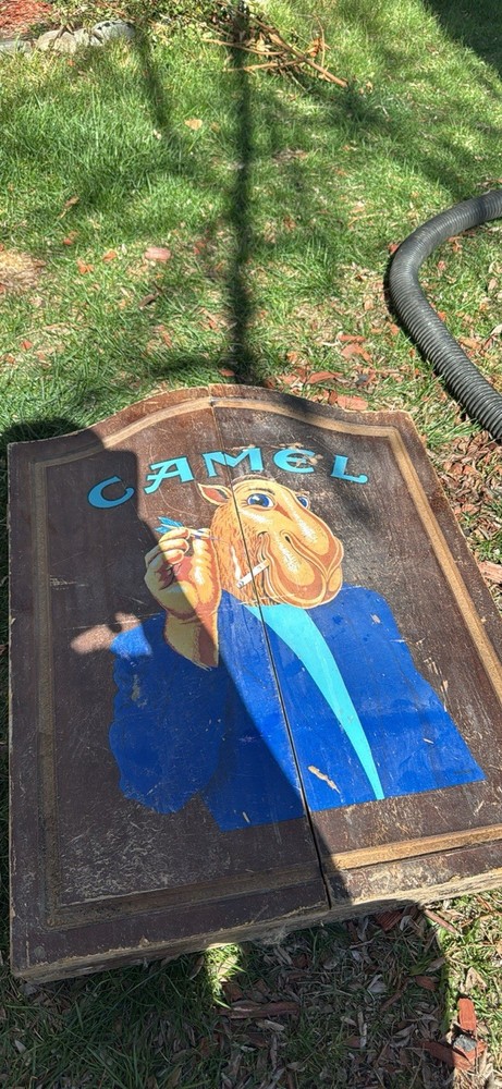 Joe Camel Vintage Dartboard Case