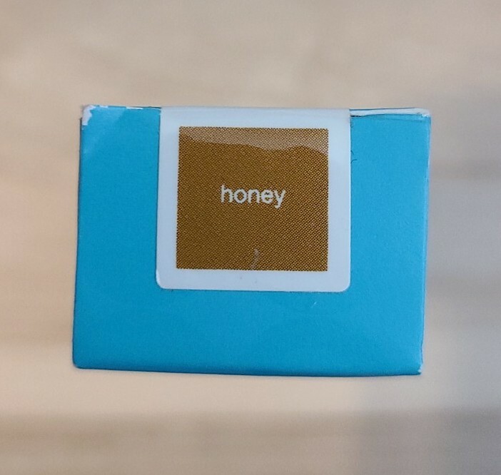 Bliss under cover secret Full Coverage Concealer - Honey