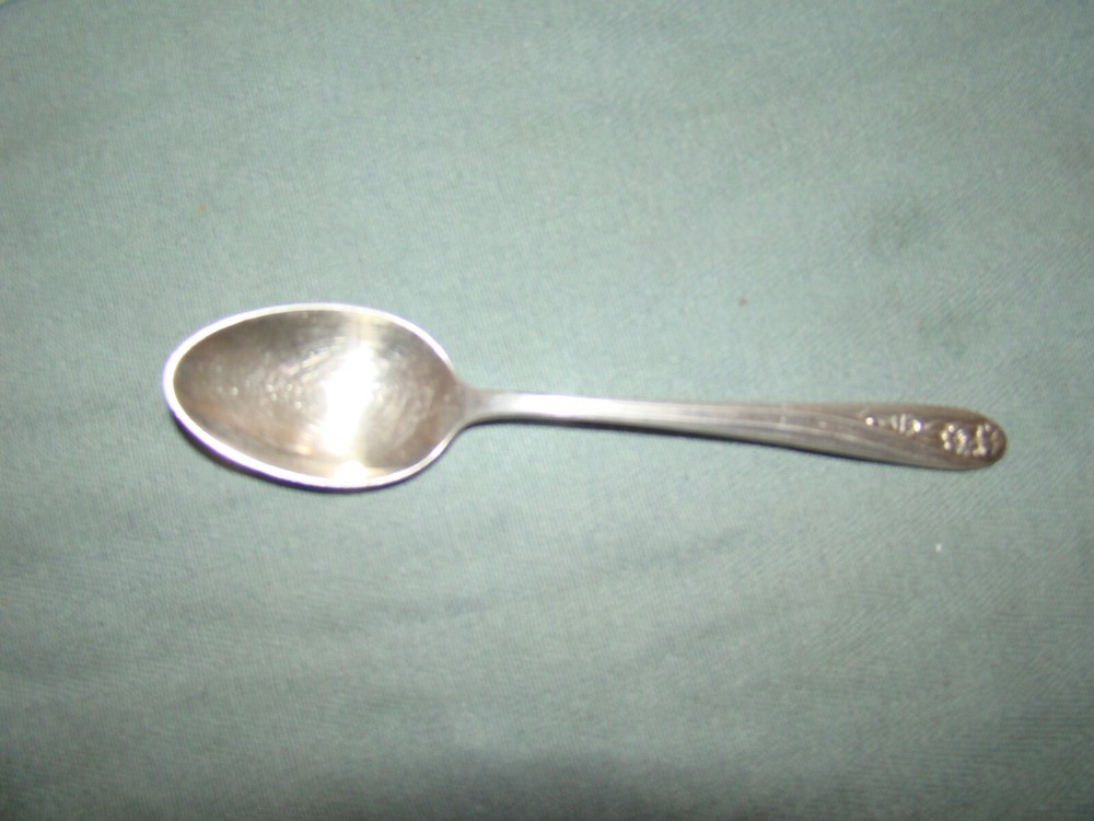 INTERNATIONAL TRADITION STERLING SILVER DESIRE TEASPOON NO MONOGRAM