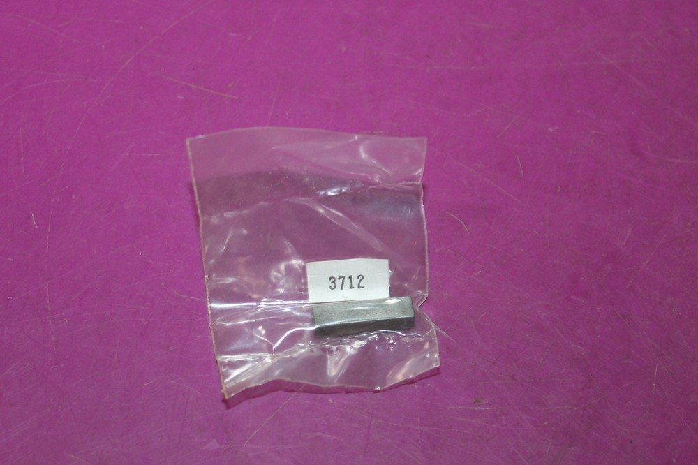 NOS Manco Key. Part 3712. See pic.