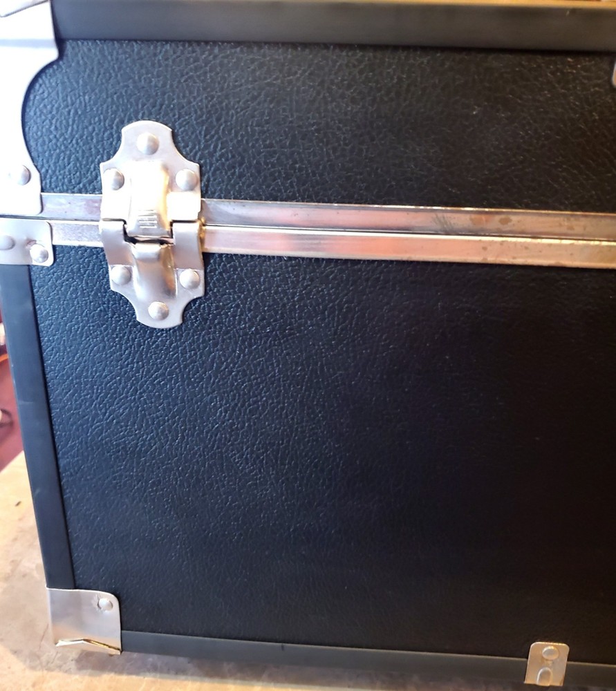 Seward Explorer 30" Trunk with Wheels & Lock, Black