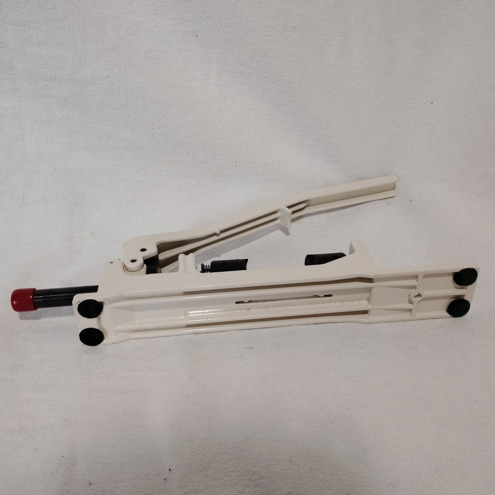 Krakanut Nutcracker Heavy Duty Adjustable Nut Cracker
