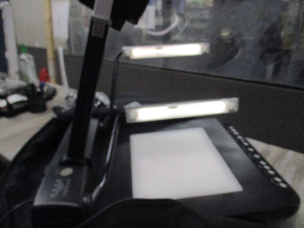 DOAR COMMUNICATIONS VISUAL PRESENTER w/MONITOR ACCESSORY