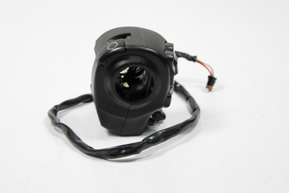 21 Harley-Davidson Electra Glide Police FLHTP Left Control Switch