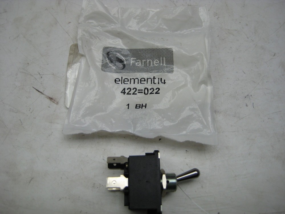 FARNELL 422=022 TOGGLE SWITCH NSMP
