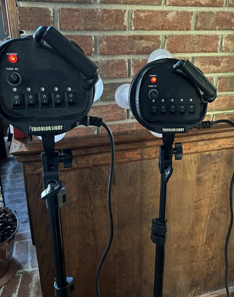 Two Lightweight Tripod Stand with 5 separate lights