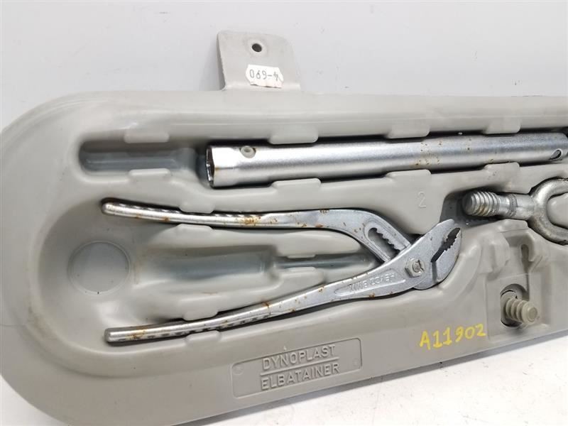 1995 BMW 318I Coupe Service Tools W/ Holder