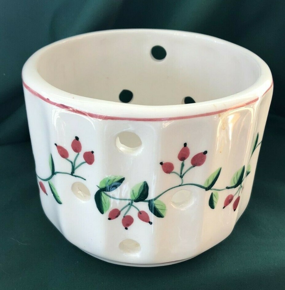 LEVINE IMPORTS - CERAMIC MEDIUM JAR CANDLE HOLDER / CACHE POT - VINE