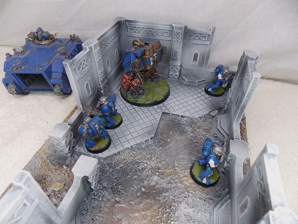 WARGAMING TERRAIN PAINTED BUILDING