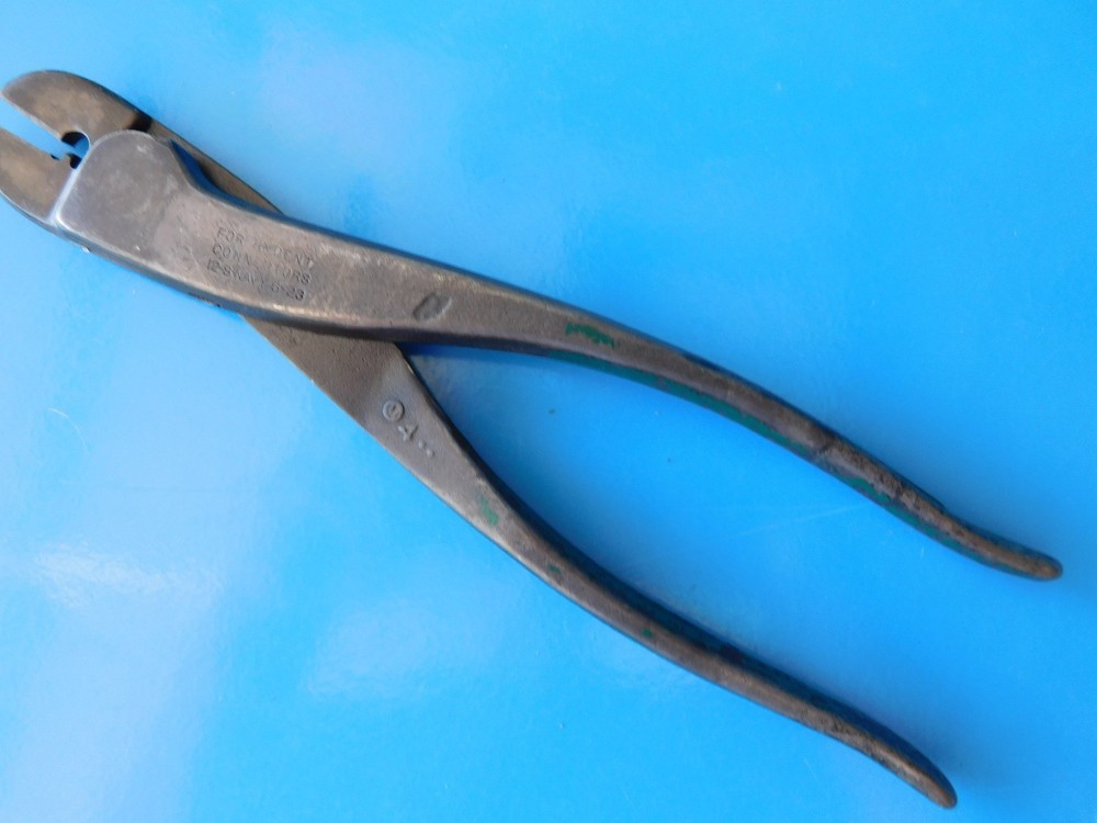 BURNDY #Y8MC USED CRIMPER