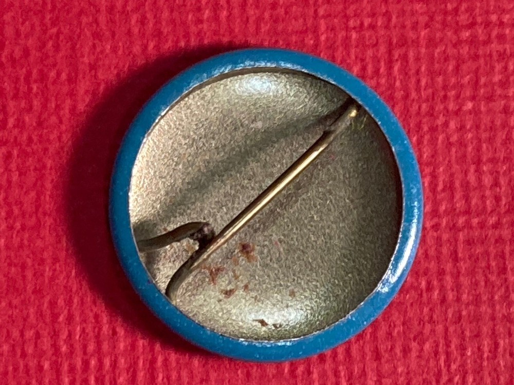Vintage Red Cross Button / Pin